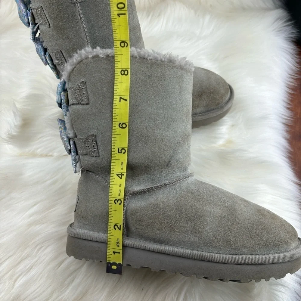 UGG BOW WINTER BOOTS SIZE 5 WOMAN